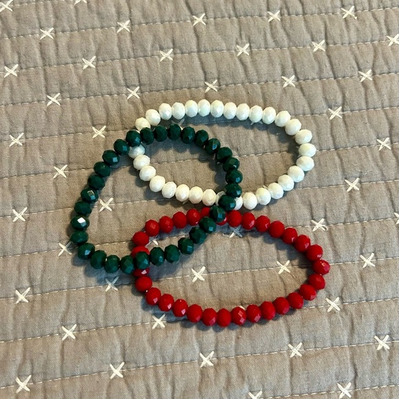 (Bundle 3 for $15) Elegant Red, Green, and White Beaded Bracelet Set - Picture 2 of 2